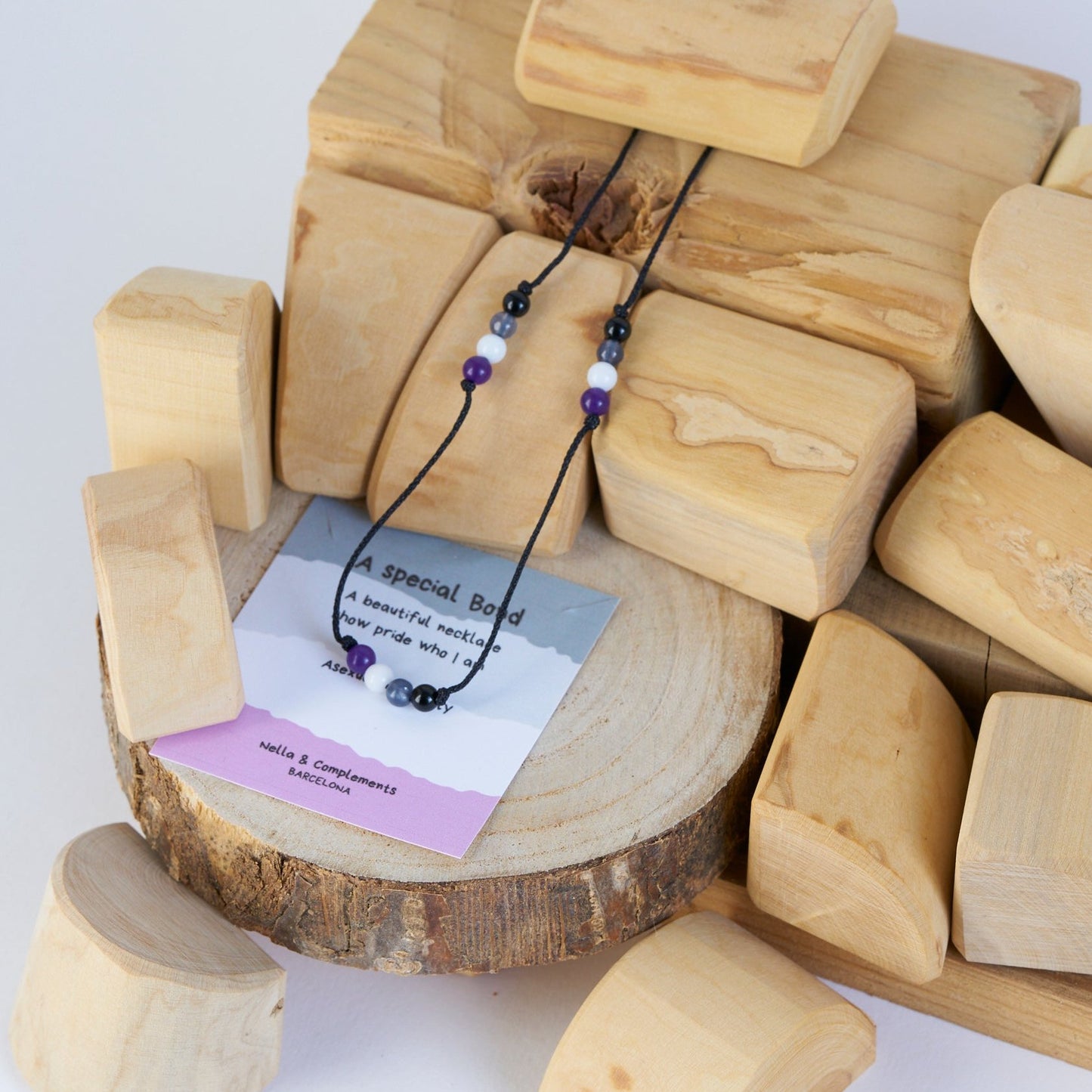 Collar Asexual Handmade: Ágatas Naturales Únicas para tu Look Diario ✨ ¡Exprésate con Estilo y Orgullo.