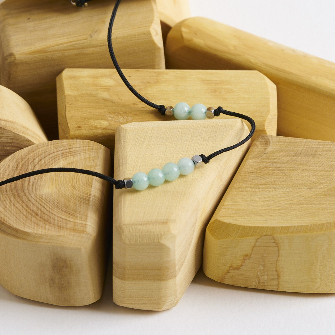 Collar con piedra natal de Mayo, Collar con Jade. - NellayComplements #