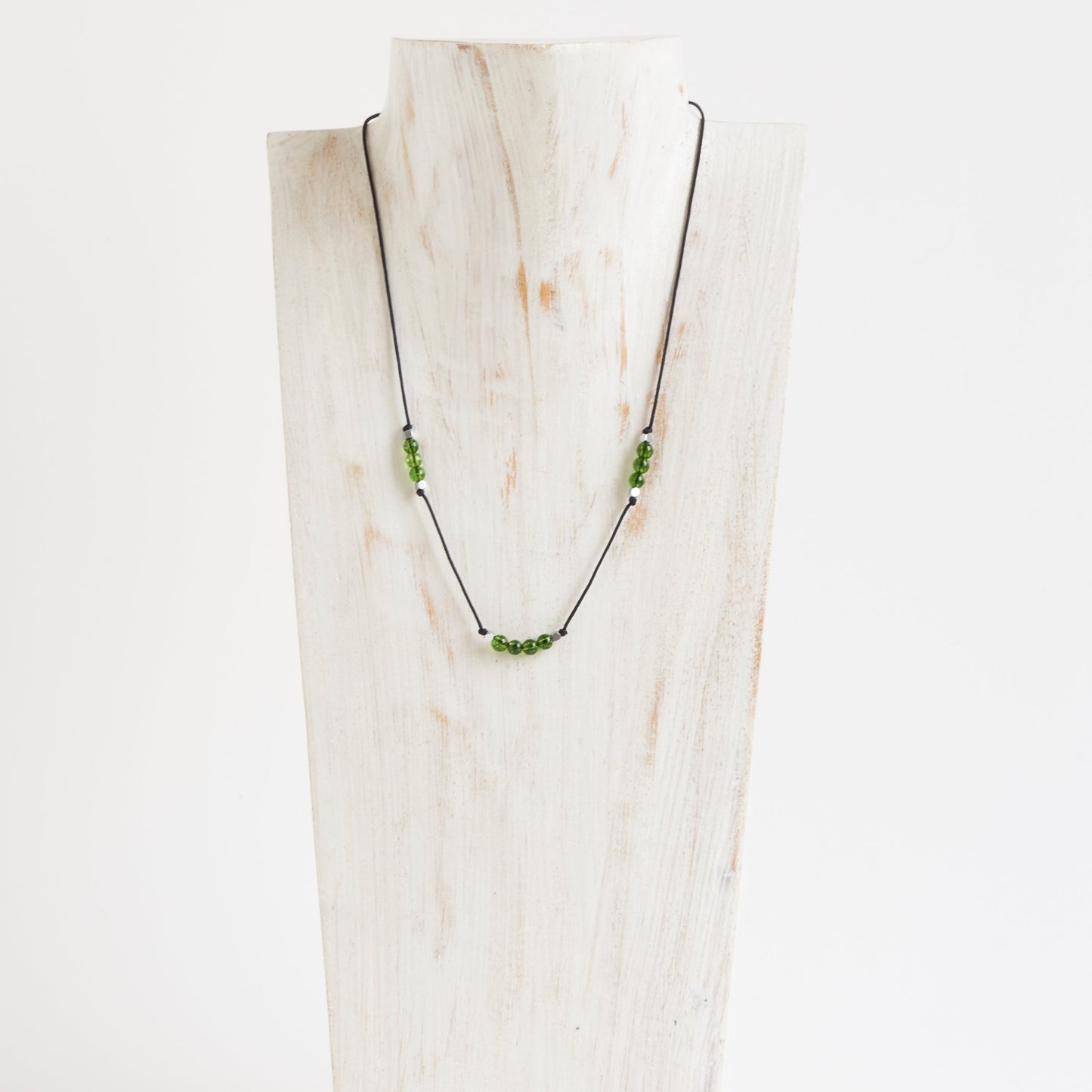 Collar con piedra de nacimiento de agosto | Collar con piedra de peridoto natural | Joyería hecha a mano
