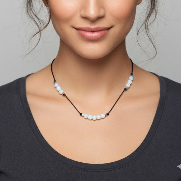 Collar piedra de nacimiento Octubre | Piedra natal de Octubre. Imagen generada por IA