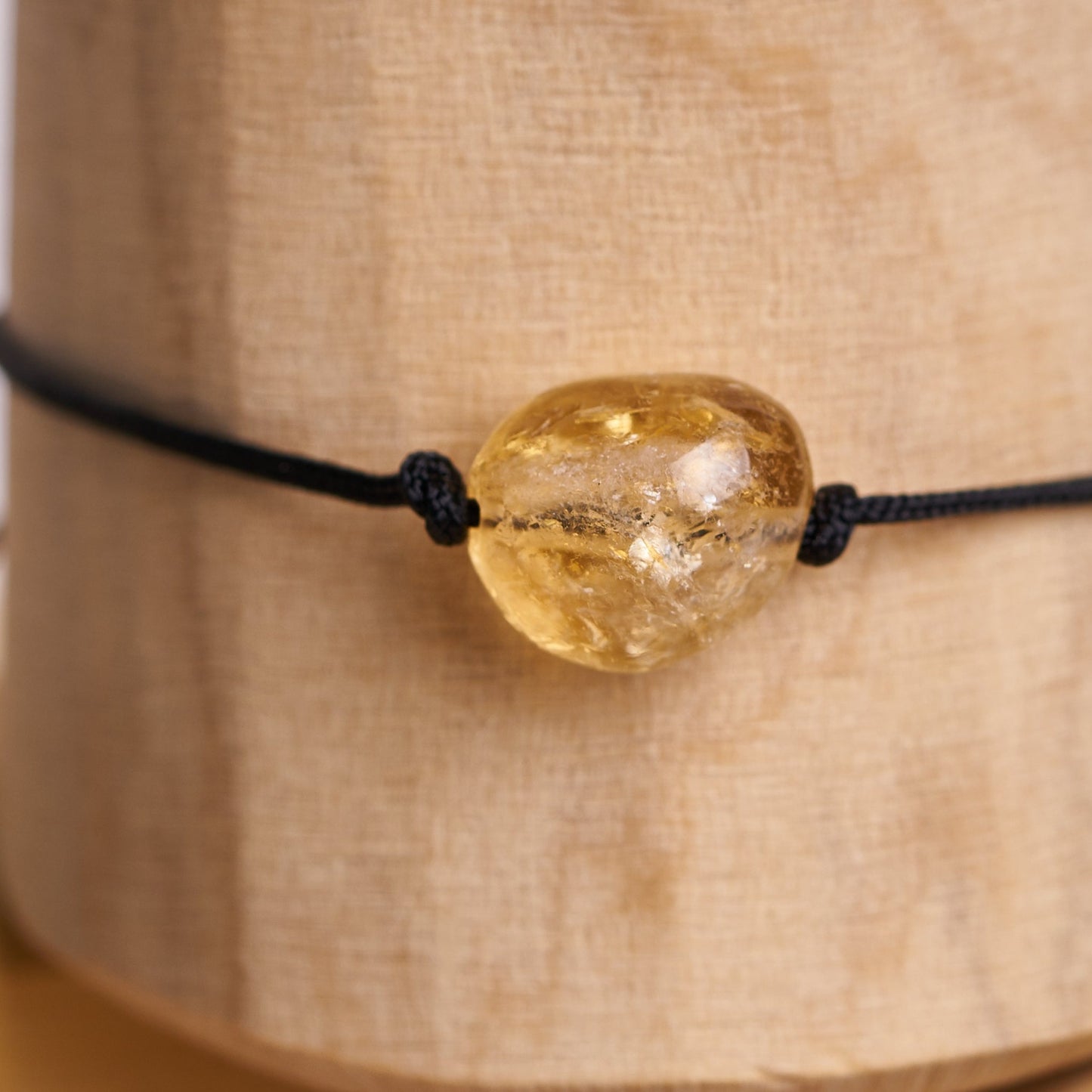 Pulsera de piedra citrino en solitario - NellayComplements #