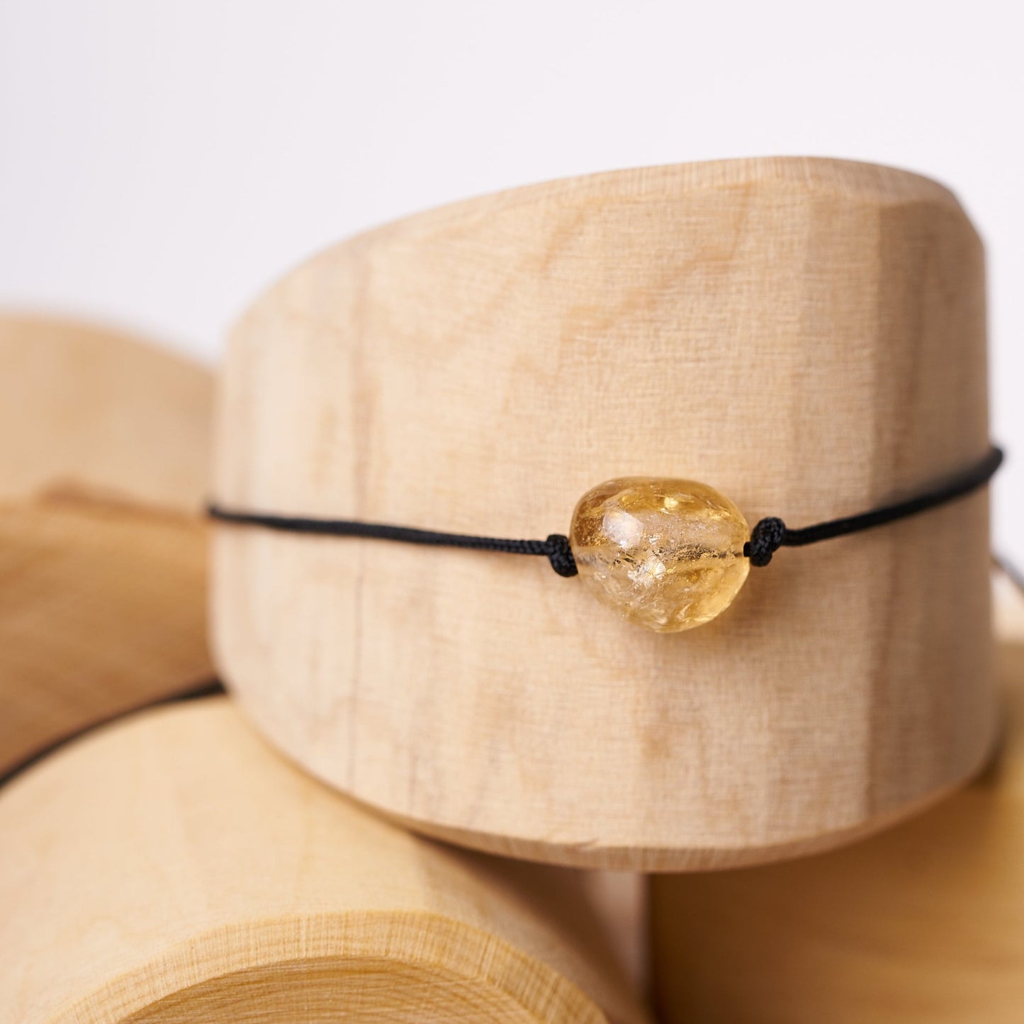 Pulsera de piedra citrino en solitario - NellayComplements #