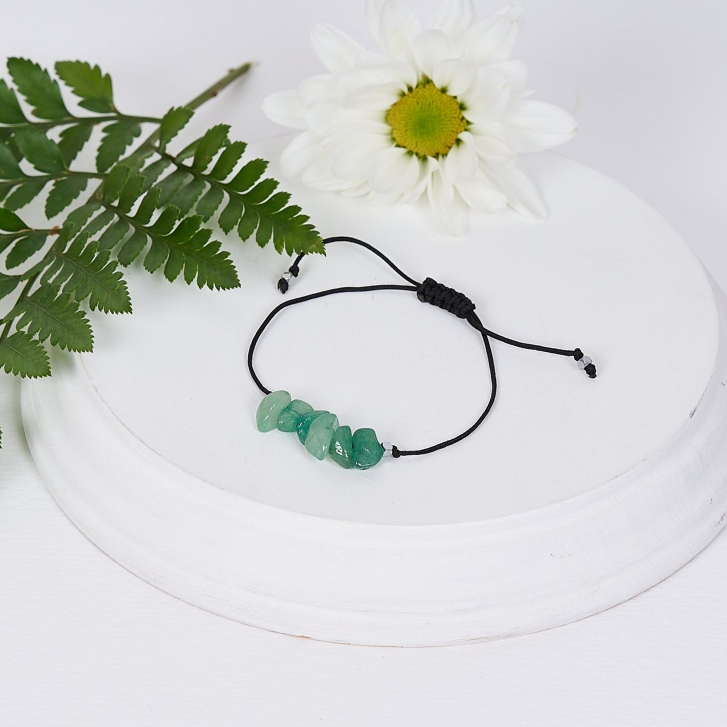 Pulsera con piedras de nacimiento mes de Mayo - NellayComplements #