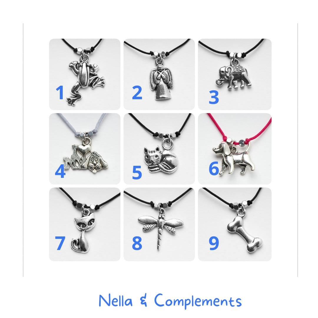 Collar de cuentas rojas con colgante de trébol de la suerte - NellayComplements #