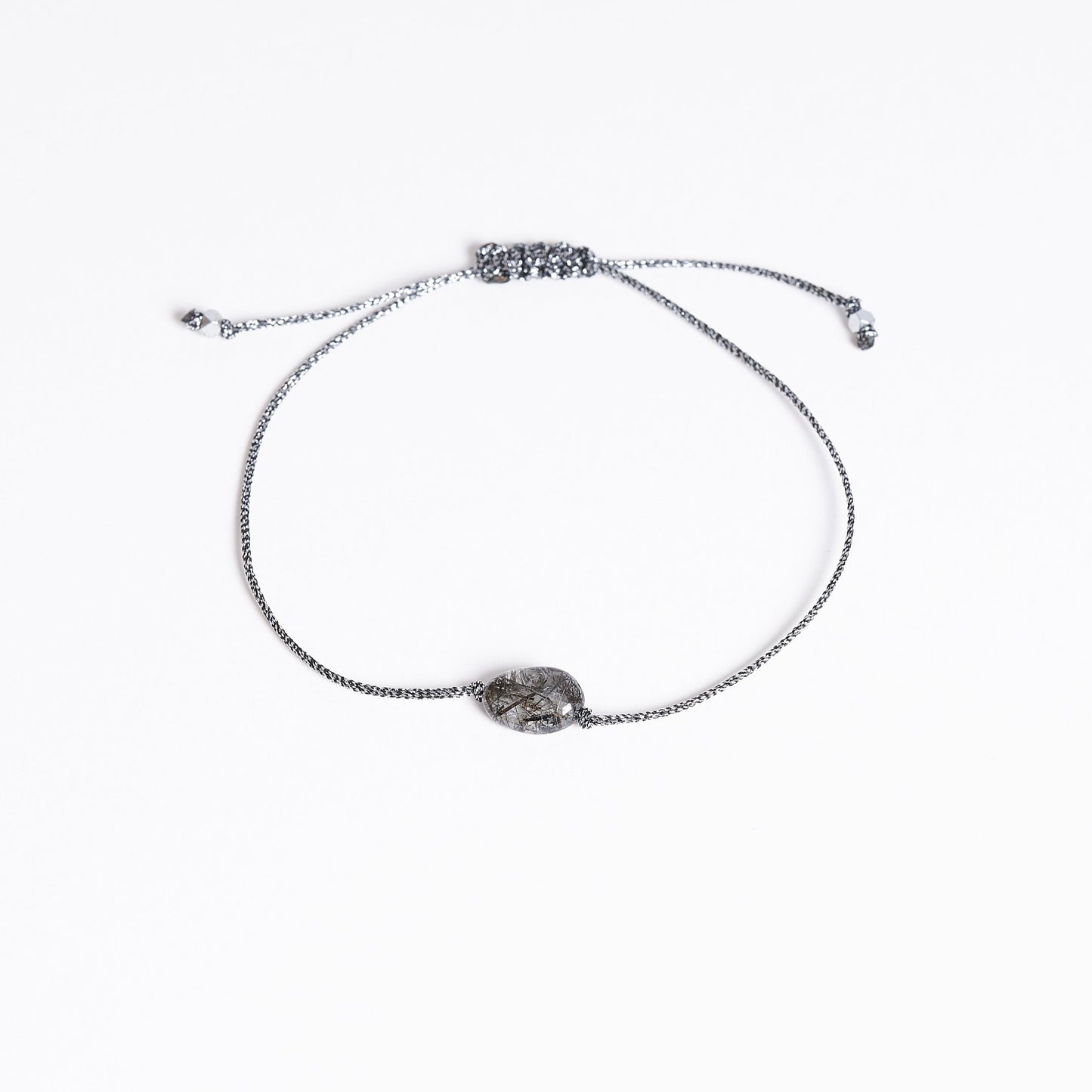 Pulsera con cuarzo turmalinado en soliario. - NellayComplements #