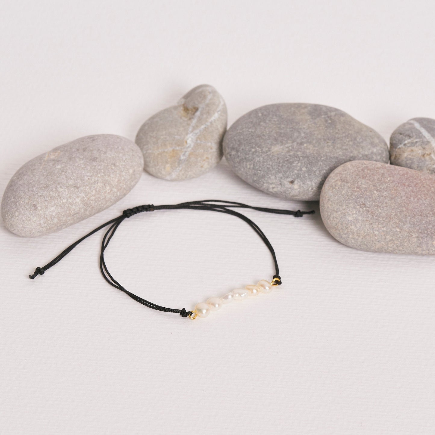 Pulsera con perlas cultivadas, piedra natural - NellayComplements #