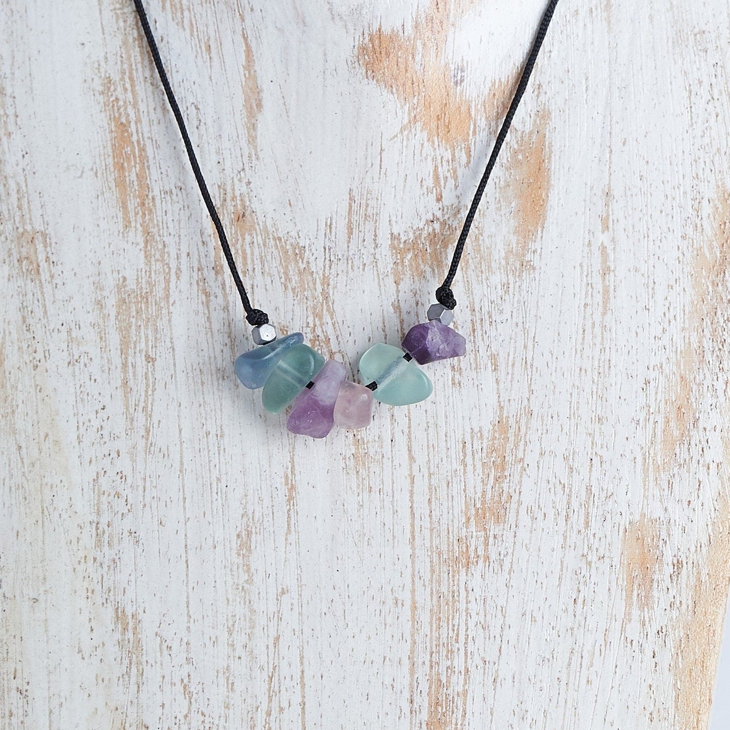 Collar con fluorita arcoíris, Piedra natural - NellayComplements #