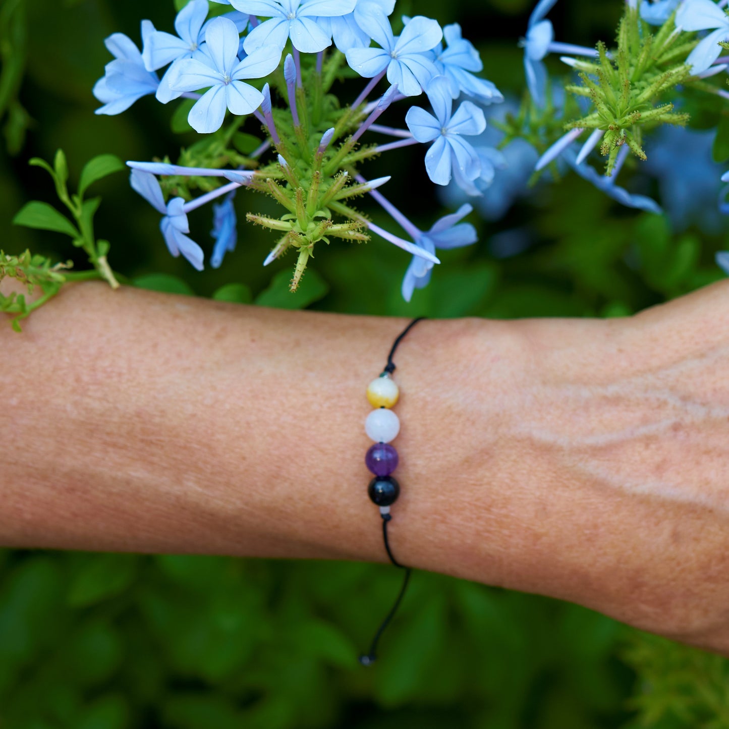 Pulsera de Orgullo No Binaria, agatas naturales. - NellayComplements #