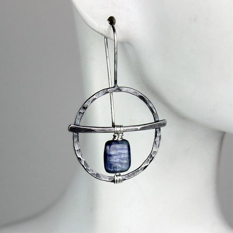 Pendientes vintage de lapislázuli natural hechos a mano.