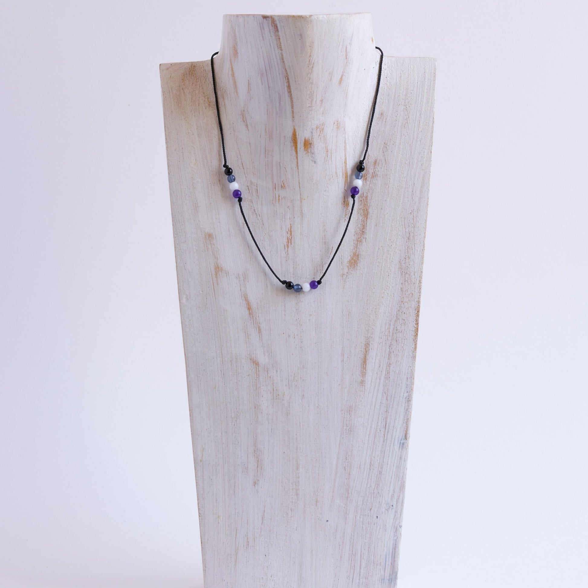 Joyería Asexual Artesanal: Collares con Ágatas Naturales, Elegancia y Autenticidad en Cada Pieza