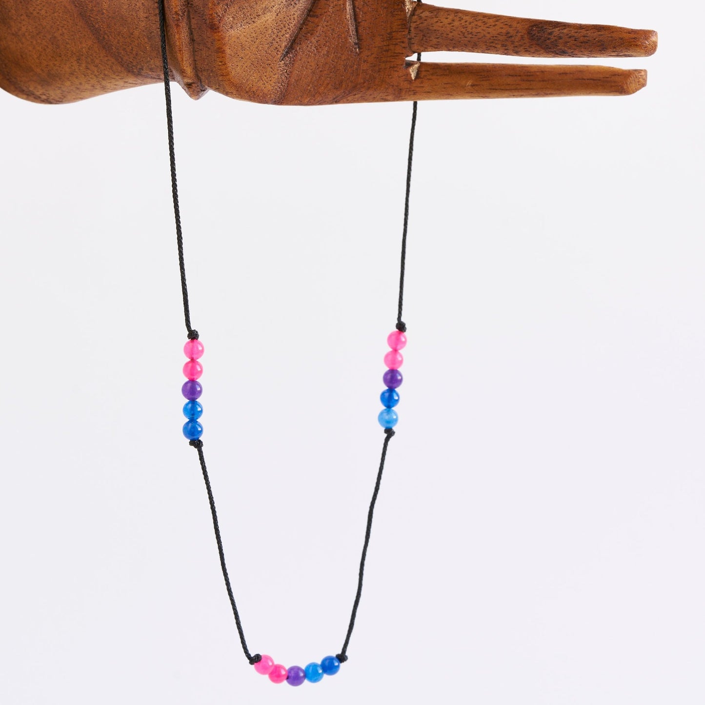 Personaliza tu estilo con nuestro collar bisexual. Ágatas naturales y diseño personalizado