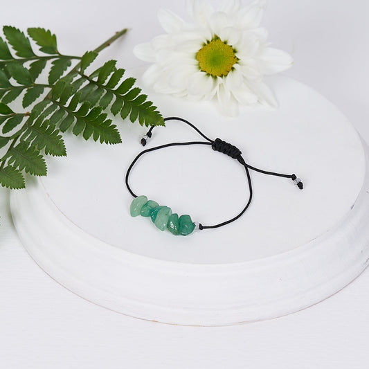 Descubre nuestra pulsera de aventurina hecha a mano, perfecta para tu estilo casual diario