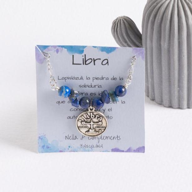 Collar de Libra con lapislázuli | Conéctate con tu signo y el universo
Collar de Libra en plata con lapislázuli | Joyas del zodiaco