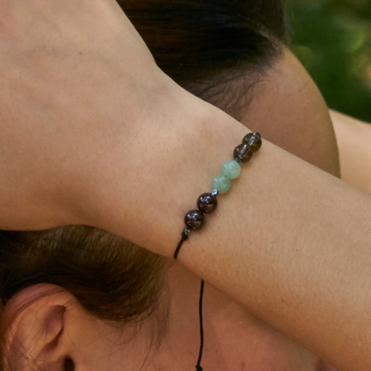 Descubre la Pulsera para atraer la Pasión, Hecha a Mano y con Piedras Naturales para aumentar la pasion, regalo original para tu mejor amiga