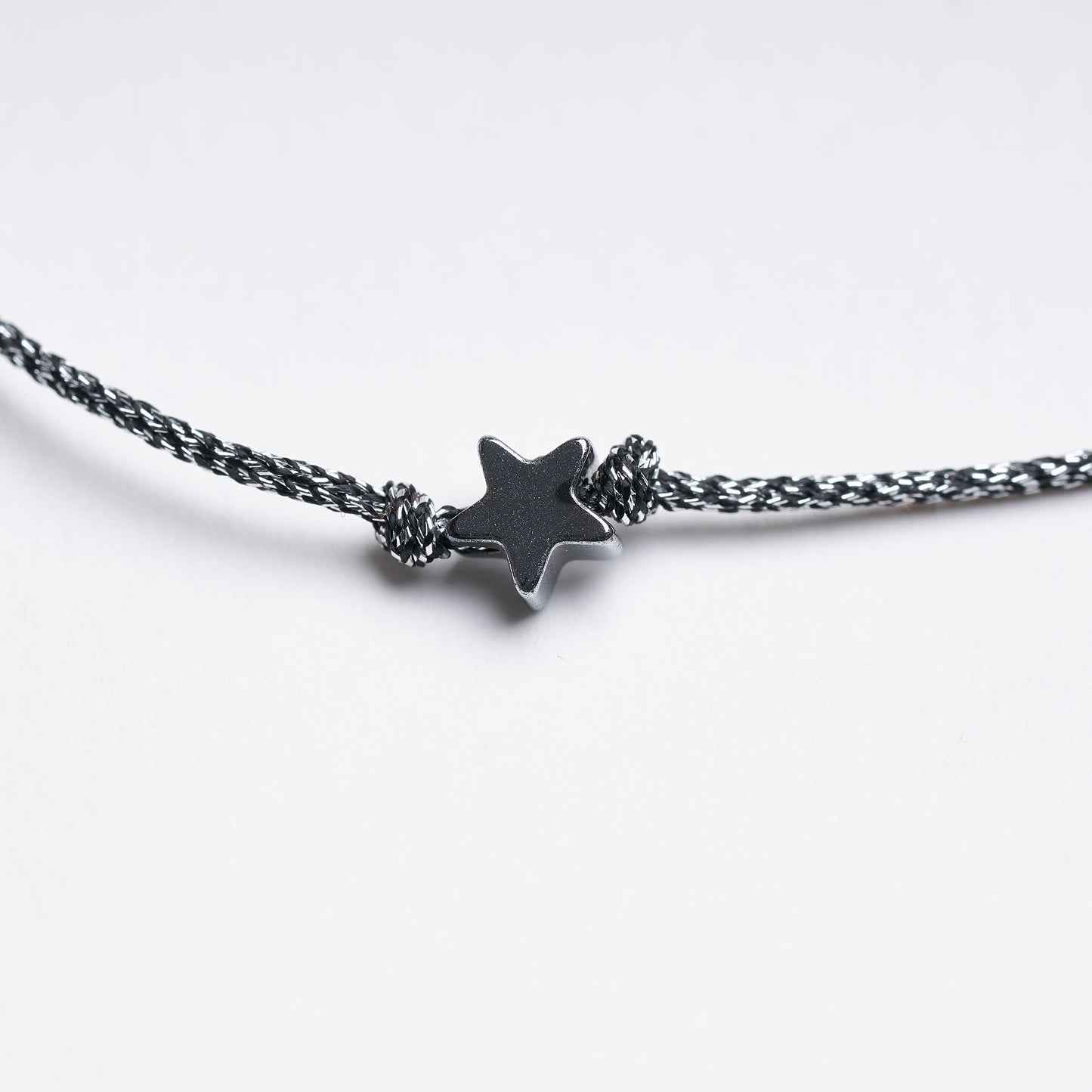 Pulsera con estrella diminuta