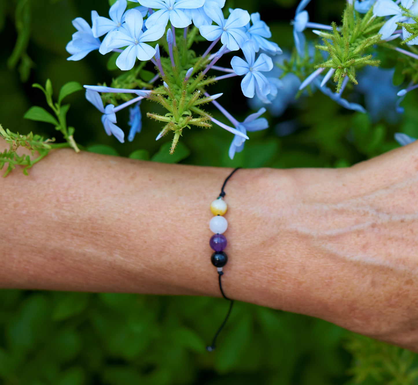 Pulsera de Orgullo No Binaria, agatas naturales.